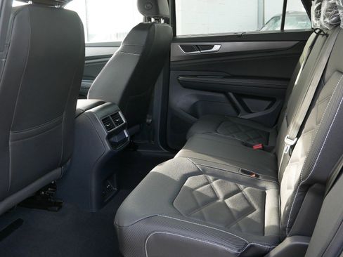 New 2026 Volkswagen Atlas Cross Sport SE AWD/4WD image 7