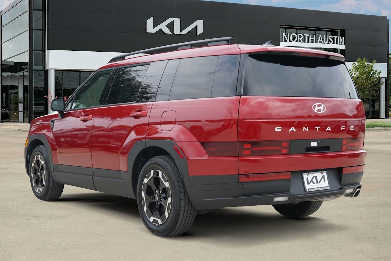 Used 2026 Hyundai Santa Fe SEL FWD image 4