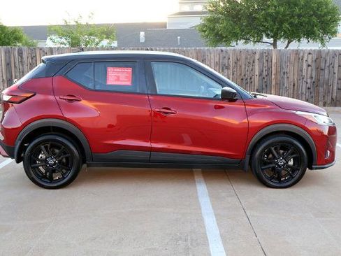 Certified 2024 Nissan Kicks SV FWD image 5