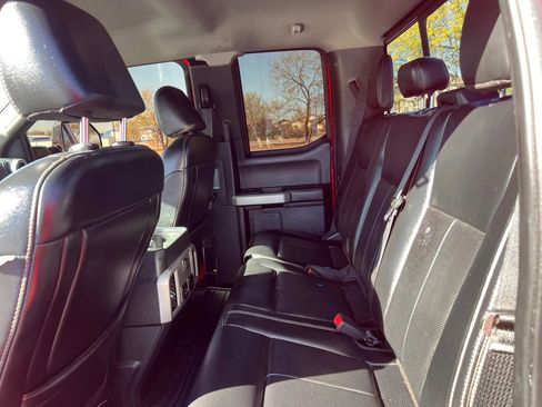 Used 2021 Ford F350 Lariat w/ Chrome Package image 33