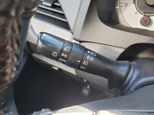 Used 2015 Toyota Sienna SE FWD image 19