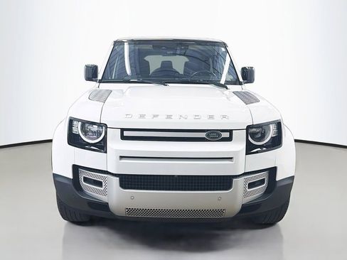Used 2022 Land Rover Defender 110 S AWD/4WD image 2