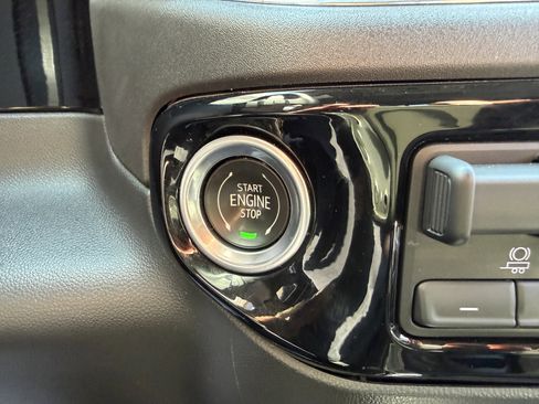 Used 2023 Chevrolet Silverado 1500 LT Trail Boss w/ Convenience Package II image 46