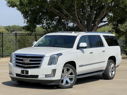 Used 2019 Cadillac Escalade ESV Luxury