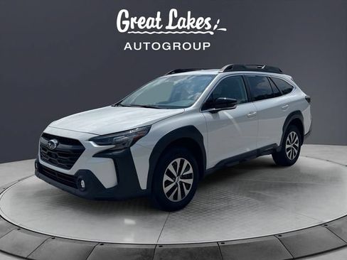 Used 2025 Subaru Outback Premium AWD/4WD image 1