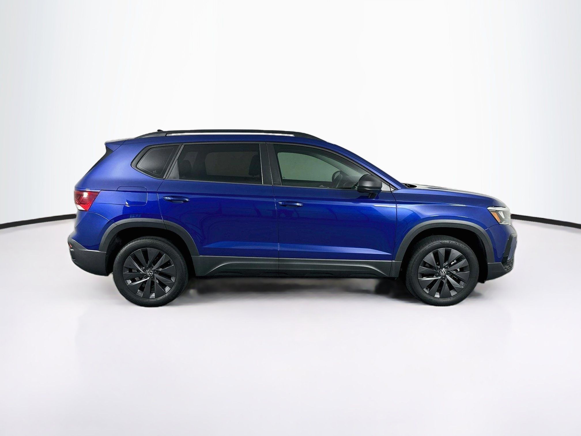 Used 2024 Volkswagen Taos S FWD image 10