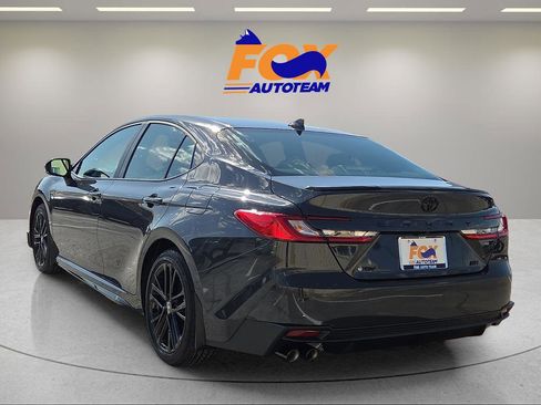 New 2026 Toyota Camry SE image 3