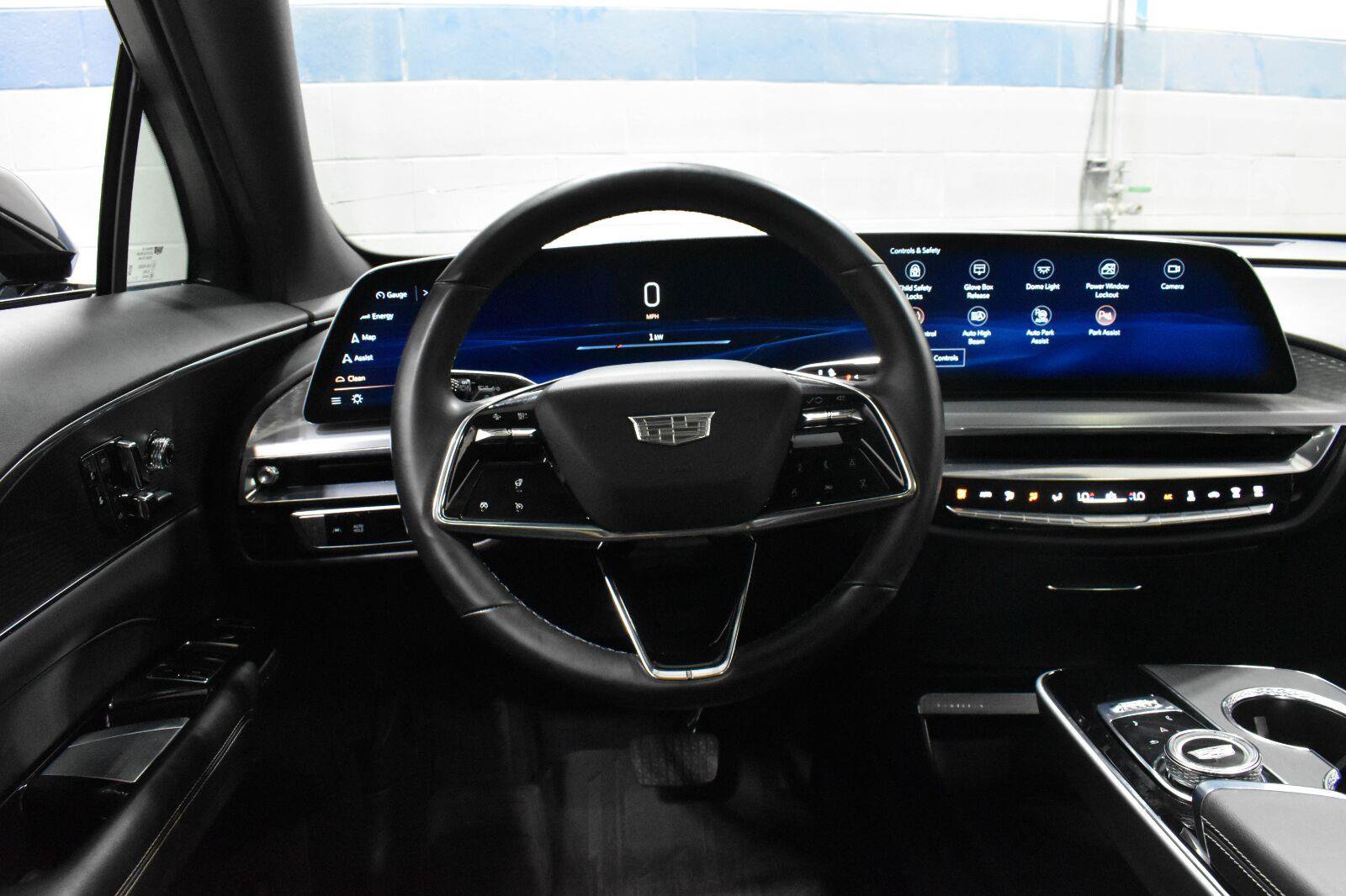 Certified 2024 Cadillac Lyriq Sport w/ LPO, Floor Liner Package AWD/4WD image 6