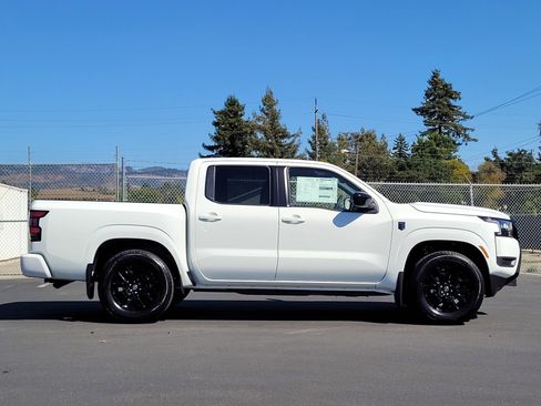 New 2026 Nissan Frontier SV w/ Tow Package image 4