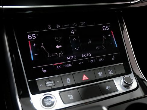 Used 2023 Audi Q7 3.0T Premium Plus image 24