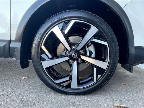 Used 2022 Nissan Rogue Sport SL image 21