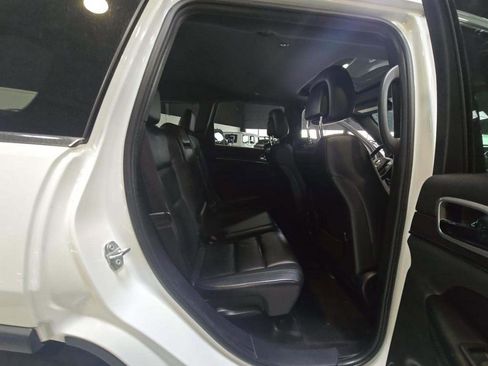 Used 2018 Jeep Grand Cherokee Limited AWD/4WD image 13