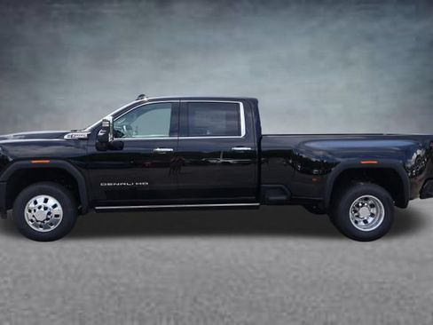 New 2026 GMC Sierra 3500 Denali w/ Denali Reserve Package AWD/4WD image 4