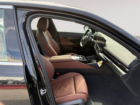 New 2026 BMW 530i xDrive 530i xDrive w/ Premium Package image 15