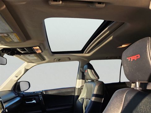 Used 2023 Toyota 4Runner TRD Off-Road Premium image 15