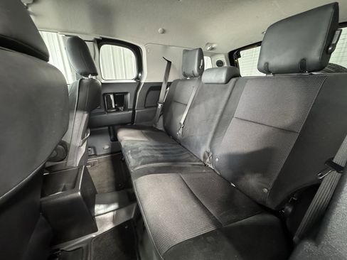 Used 2011 Toyota FJ Cruiser 4WD image 19