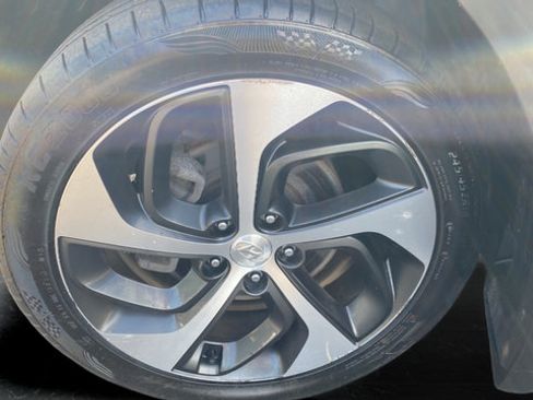 Used 2018 Hyundai Tucson Limited AWD/4WD image 29