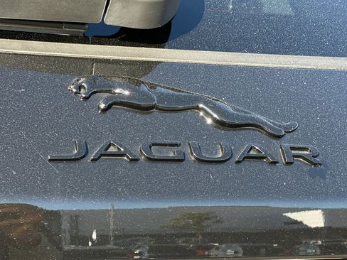 Used 2025 Jaguar F-PACE R-Dynamic S image 34