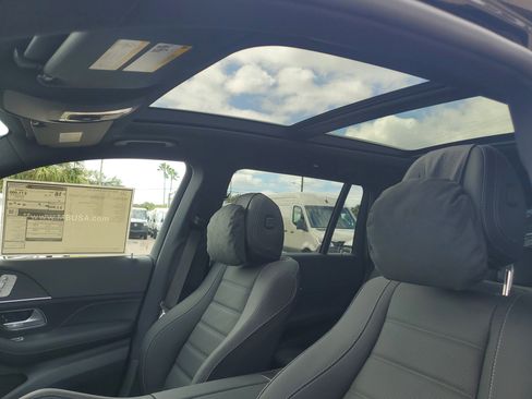 New 2026 Mercedes-Benz GLS 580 4MATIC image 26