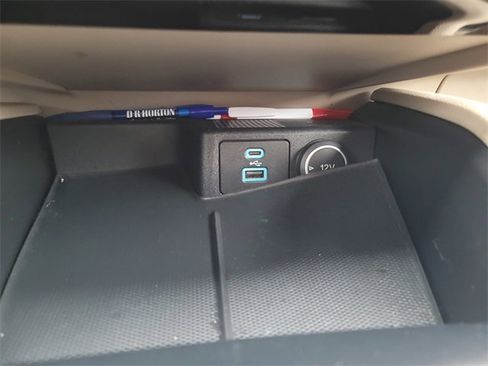 Certified 2021 Ford Escape SE image 24