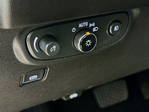 Used 2023 GMC Terrain SLT FWD image 9