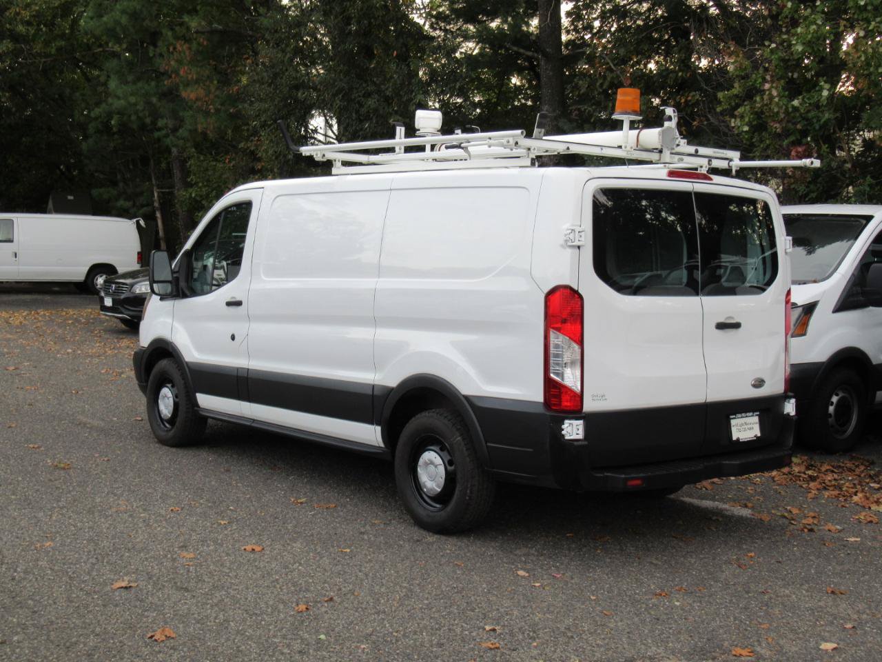 Used 2015 Ford Transit 150 130 Low Roof RWD image 4