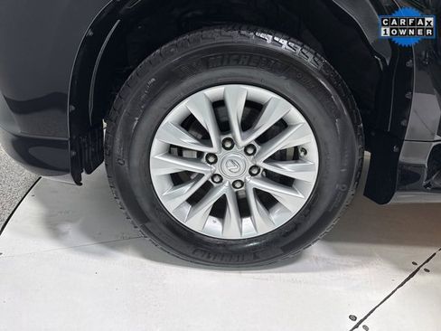 Used 2018 Lexus GX 460 image 9