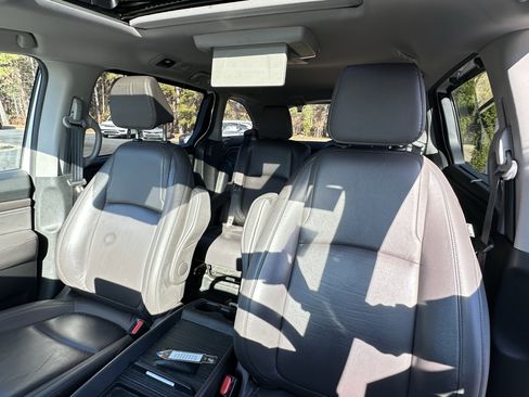 Used 2018 Honda Odyssey Touring image 8