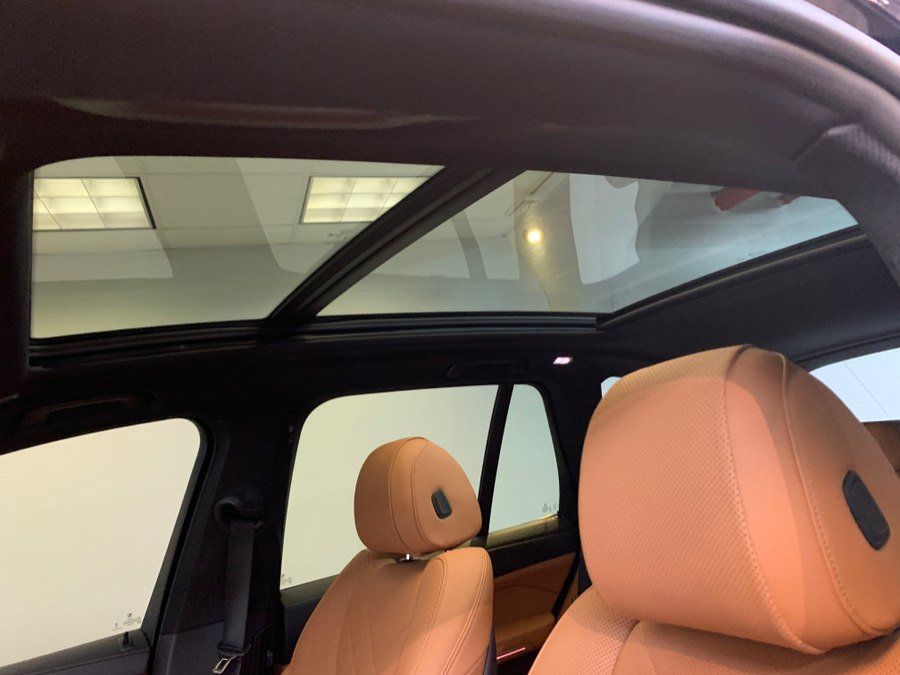 Used 2023 BMW X5 xDrive40i w/ M Sport Package AWD/4WD image 19