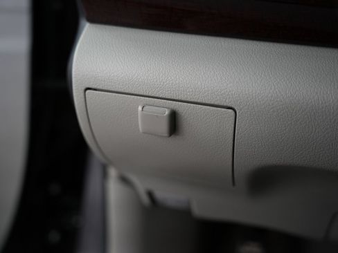 Used 2012 Toyota Camry XLE w/ Leather Pkg FWD image 47