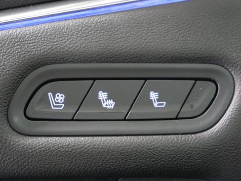 Used 2023 Cadillac Escalade Sport AWD/4WD image 14