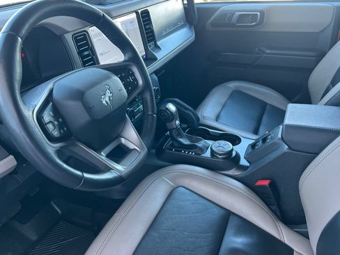 Used 2024 Ford Bronco Wildtrak AWD/4WD image 11