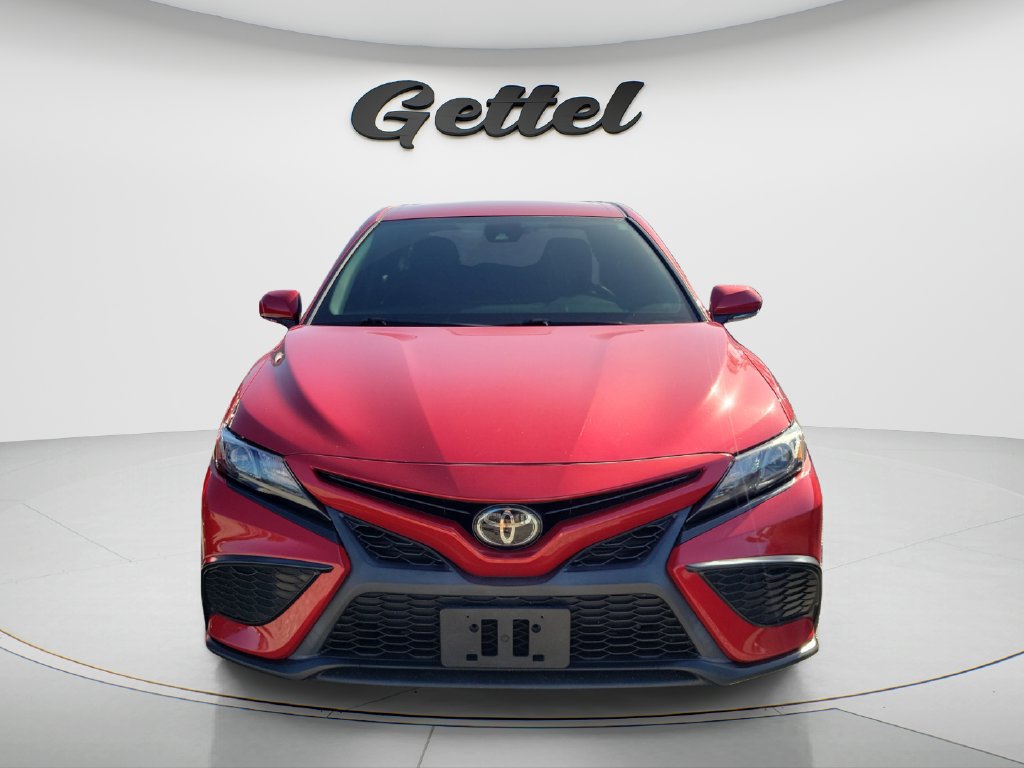 Used 2024 Toyota Camry SE w/ Convenience Package FWD image 2