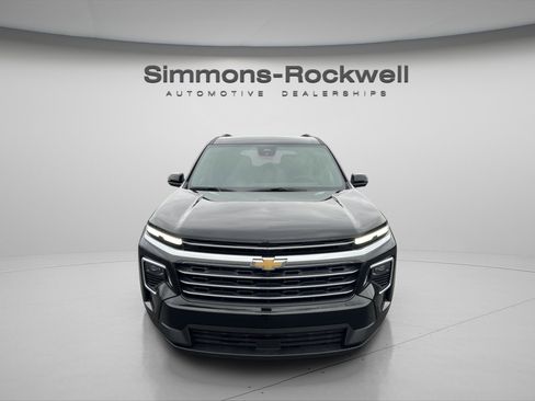 New 2026 Chevrolet Traverse LT w/ Driver Confidence Package image 2