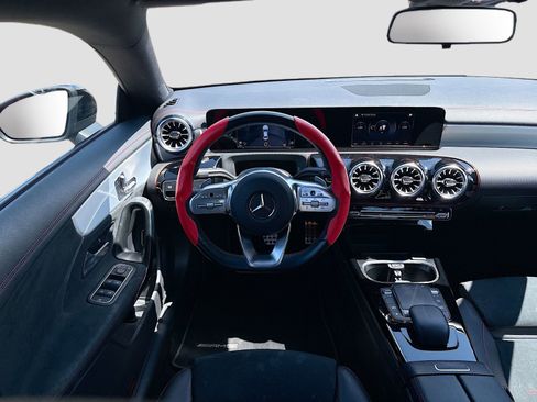 Used 2023 Mercedes-Benz CLA 250 image 20