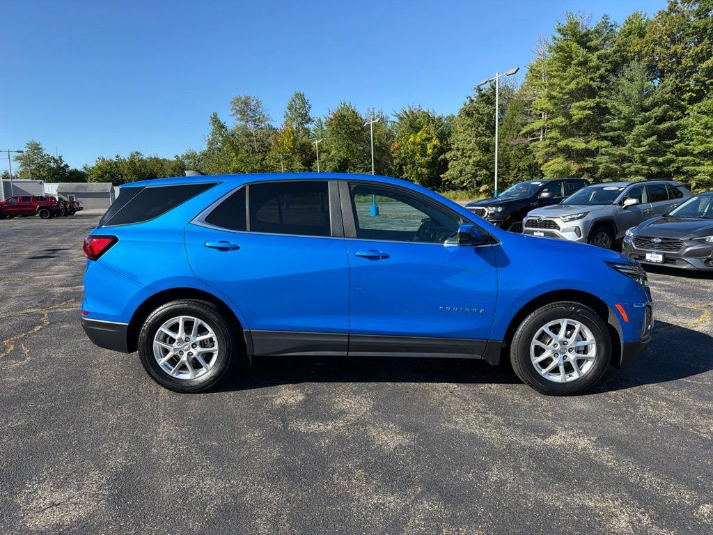 Used 2024 Chevrolet Equinox LT AWD/4WD image 9