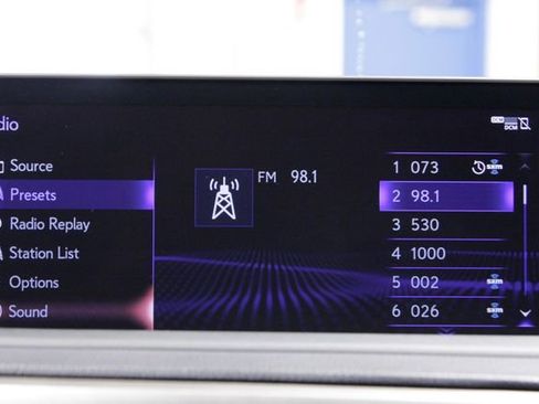 Used 2022 Lexus RX 350L Premium image 34