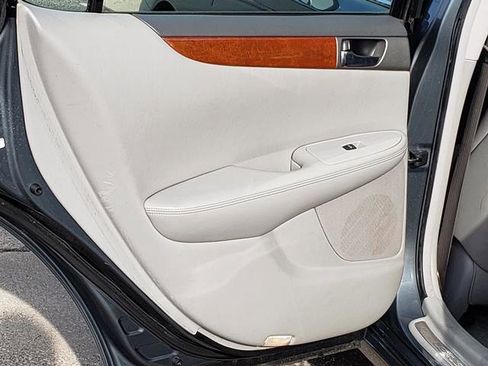 Used 2005 Lexus ES 330 image 14