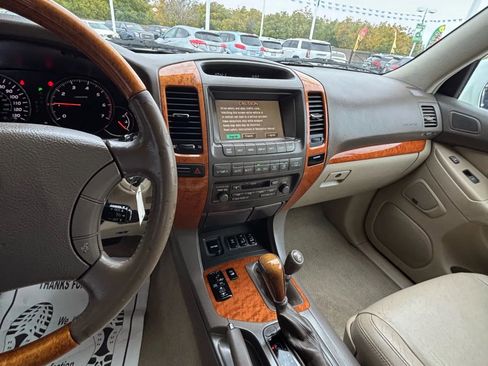 Used 2004 Lexus GX 470 image 25