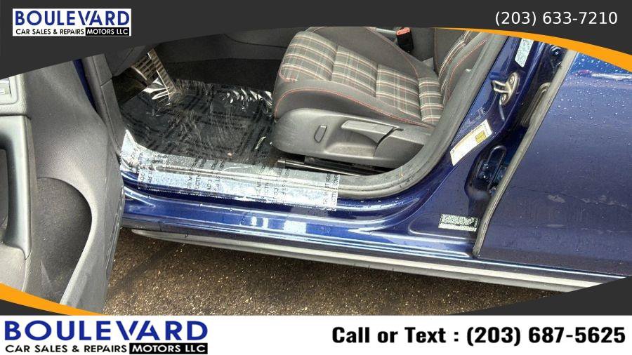 Used 2013 Volkswagen Golf 4-Door FWD image 23