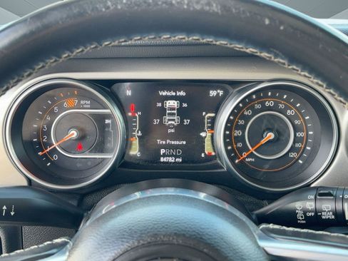 Used 2020 Jeep Wrangler Unlimited Sahara image 18