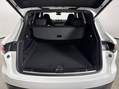 Certified 2023 Porsche Cayenne Platinum Edition AWD/4WD image 20