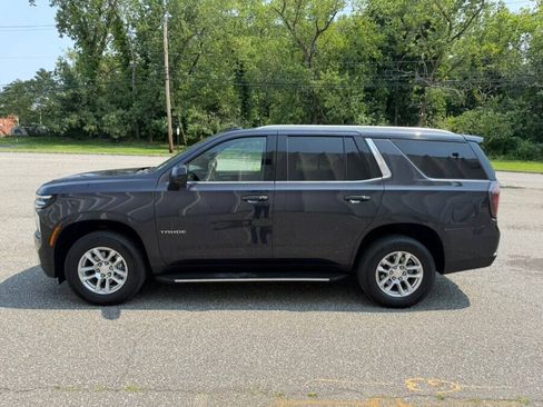Used 2025 Chevrolet Tahoe LT RWD image 4