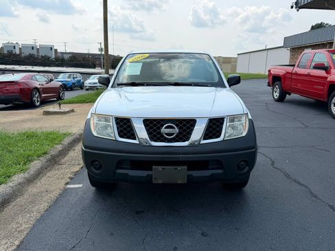 Used 2006 Nissan Frontier XE w/ (G01) XE Preferred Pkg RWD image 2