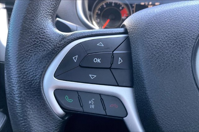 Used 2016 Jeep Cherokee Sport AWD/4WD image 20