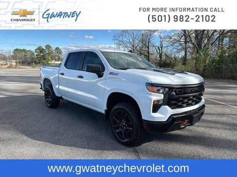 Used 2025 Chevrolet Silverado 1500 Custom Trail Boss image 3