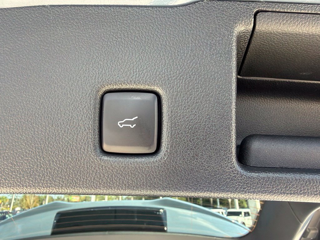 Used 2024 Ford Escape ST-Line w/ Tech Pack #1 FWD image 10