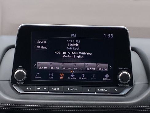 Used 2023 Nissan Rogue SV image 21