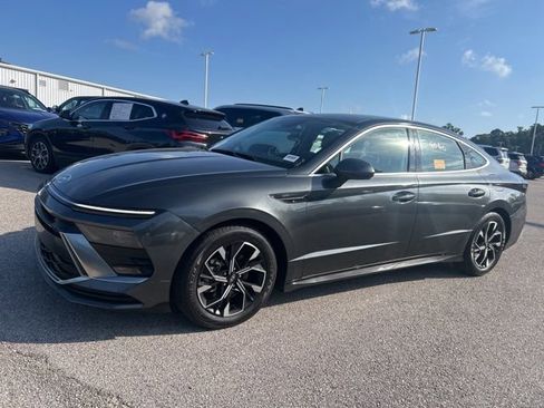 Used 2025 Hyundai Sonata SEL AWD/4WD image 1