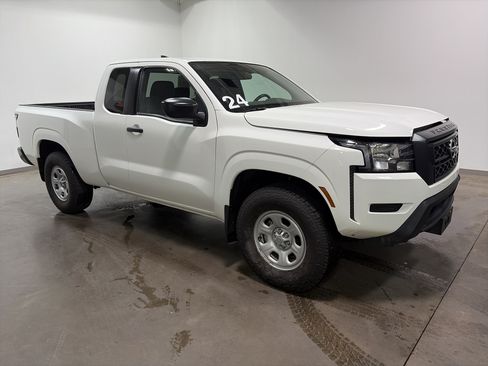 Used 2024 Nissan Frontier S w/ S Utility Package AWD/4WD image 2